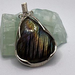 Labradorite Flashy Wire Wrapped Pendant